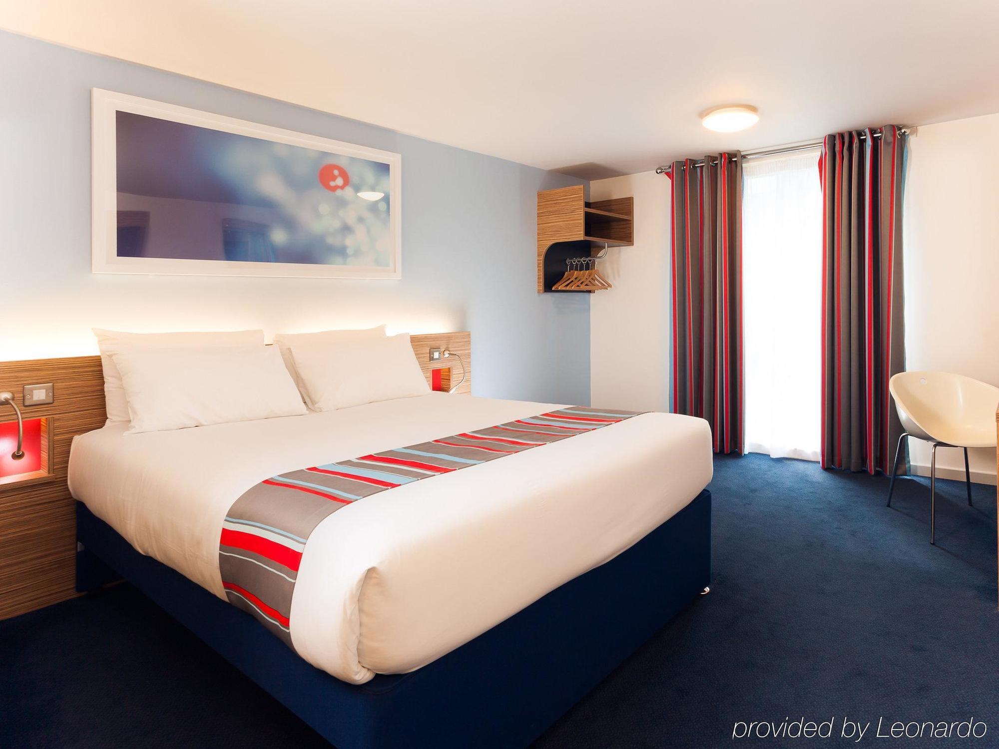 Travelodge Liverpool Central The Strand Exteriör bild