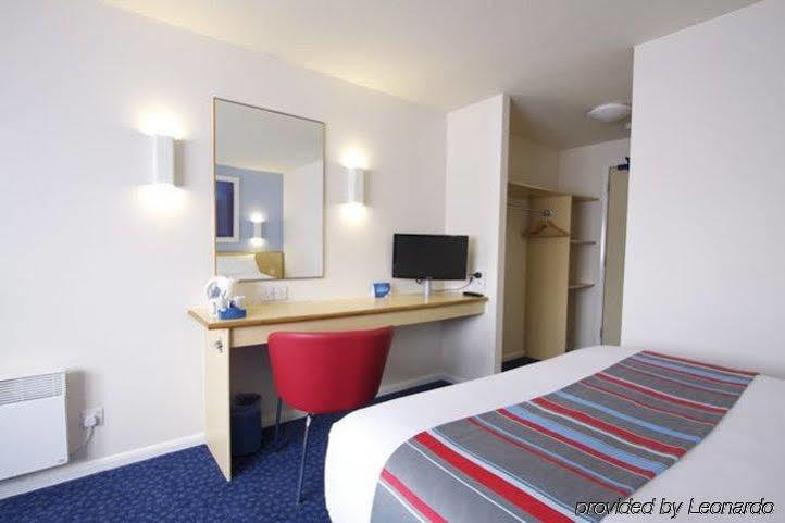 Travelodge Liverpool Central The Strand Exteriör bild